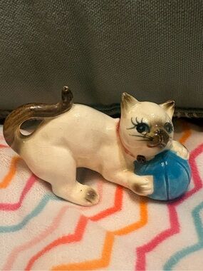 Vintage MCM Ceramic Siamese Cat Figurine-Scotty